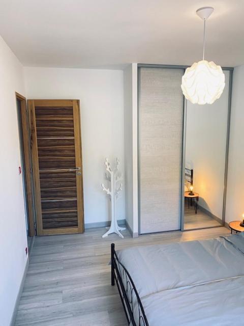 Jolie Maison De 110 M 2, Pour 6 Personnes, Au Calme, Avec Piscine Les Cordiers Exterior foto